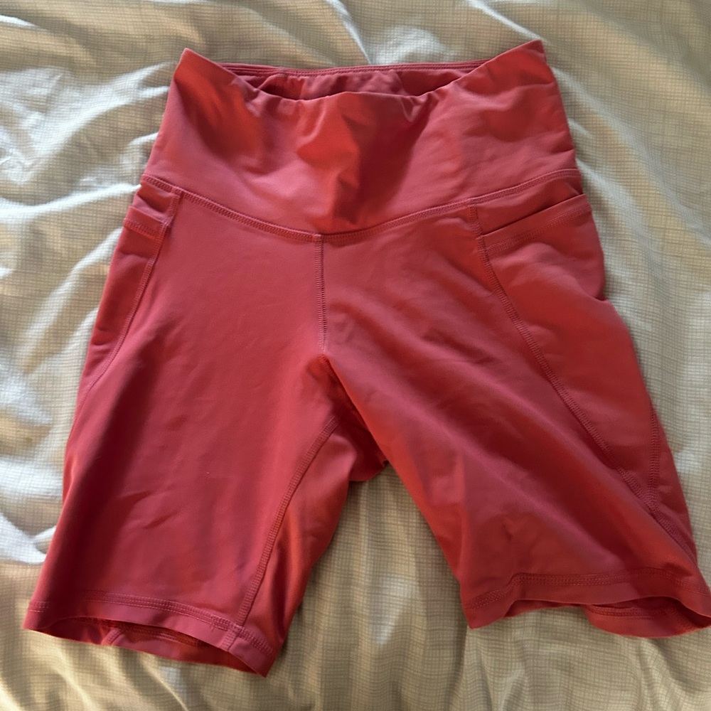 Old navy power soft bike shorts with pockets